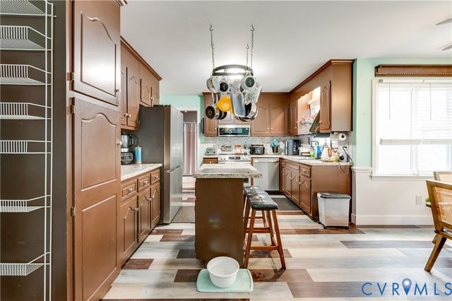 14300 Shale Pl, Chester, VA 23836