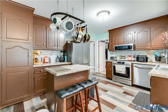 14300 Shale Pl, Chester, VA 23836