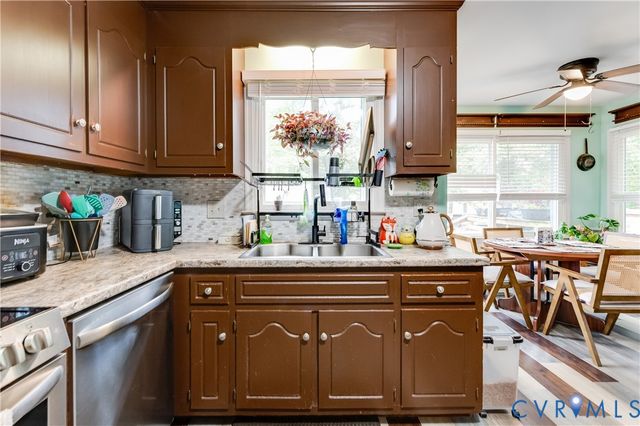 14300 Shale Pl, Chester, VA 23836