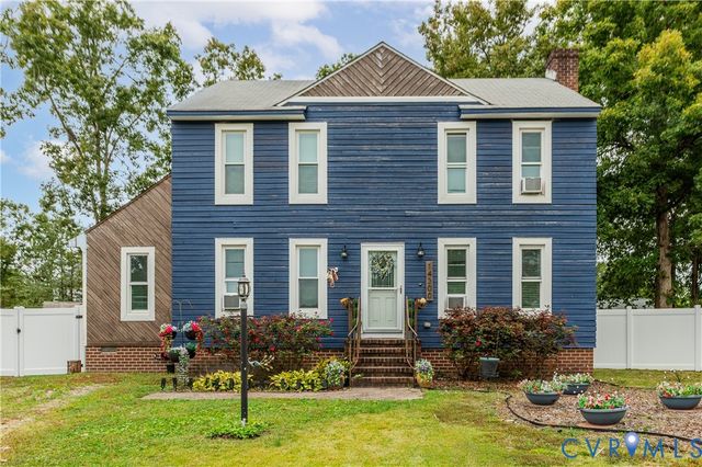 14300 Shale Pl, Chester, VA 23836