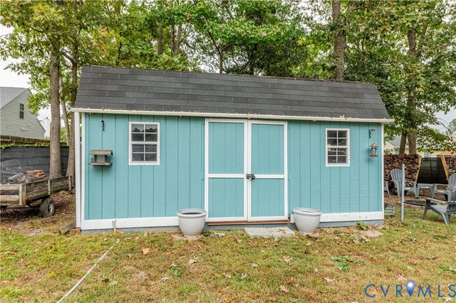 14300 Shale Pl, Chester, VA 23836