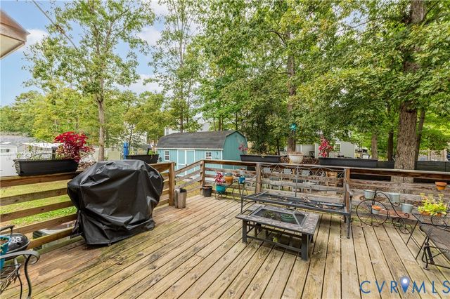 14300 Shale Pl, Chester, VA 23836