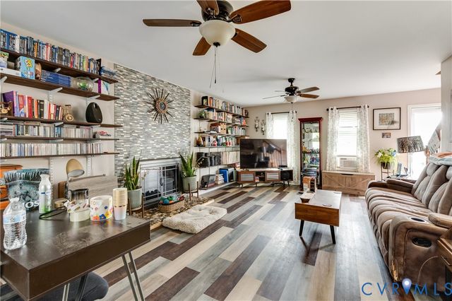 14300 Shale Pl, Chester, VA 23836