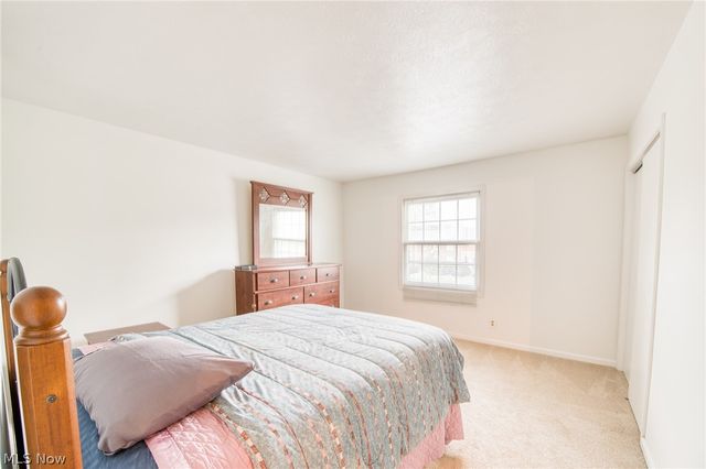 2398 Arlington Drive, Lyndhurst, OH 44124