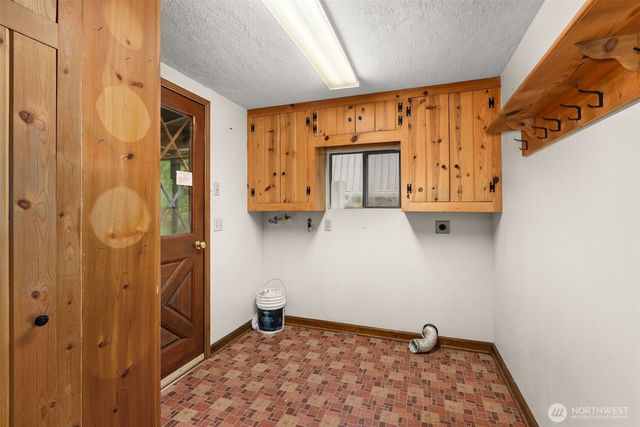 17 McKinney Road, Raymond, WA 98577