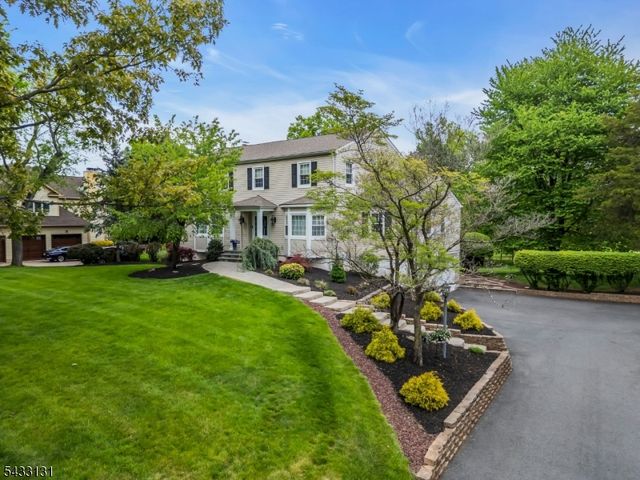 566 Glen Ridge Dr, Bridgewater Twp., NJ 08807