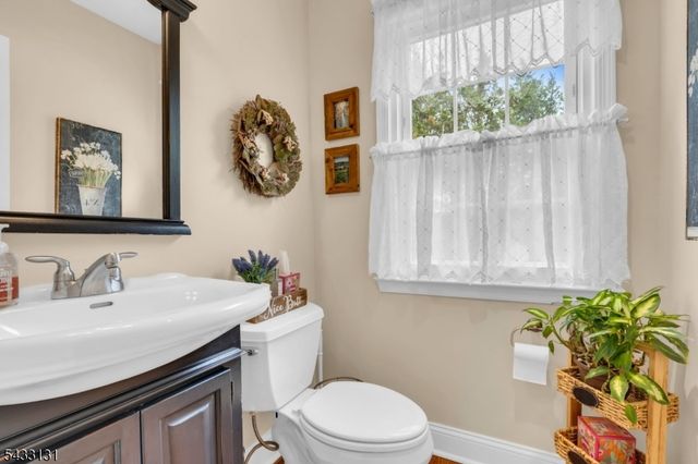 566 Glen Ridge Dr, Bridgewater Twp., NJ 08807