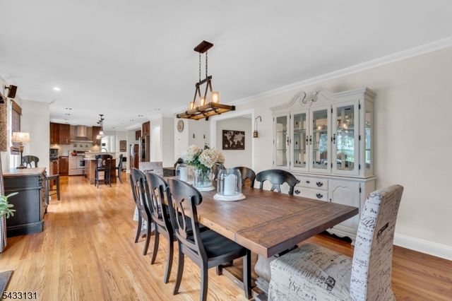 566 Glen Ridge Dr, Bridgewater Twp., NJ 08807