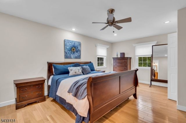 566 Glen Ridge Dr, Bridgewater Twp., NJ 08807