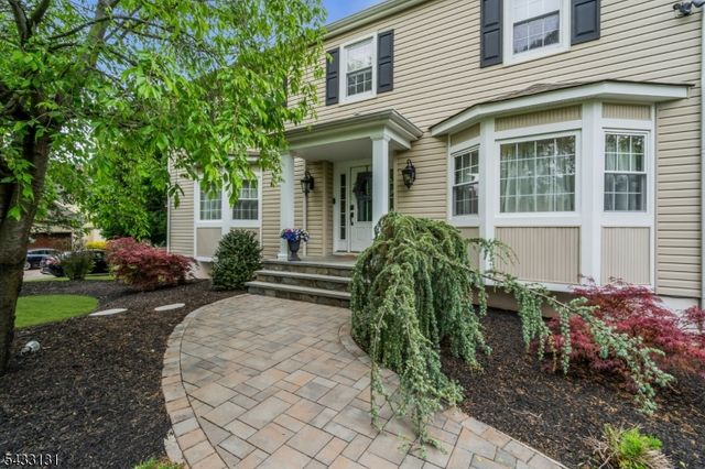 566 Glen Ridge Dr, Bridgewater Twp., NJ 08807
