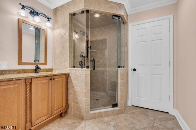 566 Glen Ridge Dr, Bridgewater Twp., NJ 08807