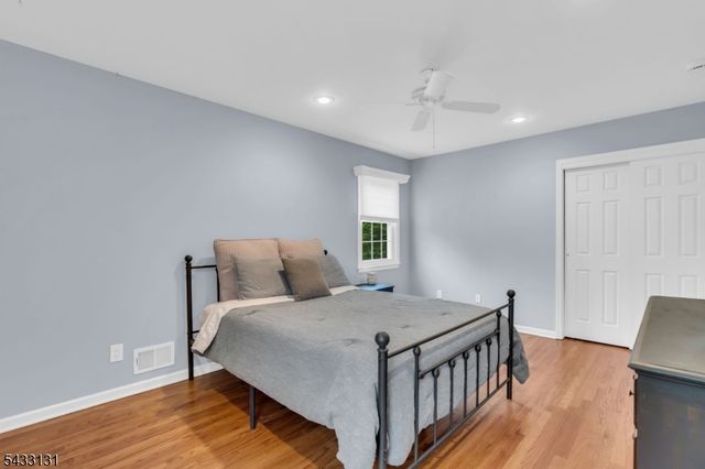 566 Glen Ridge Dr, Bridgewater Twp., NJ 08807