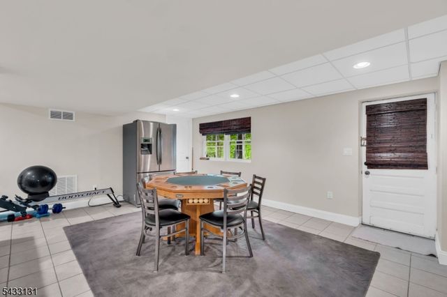 566 Glen Ridge Dr, Bridgewater Twp., NJ 08807
