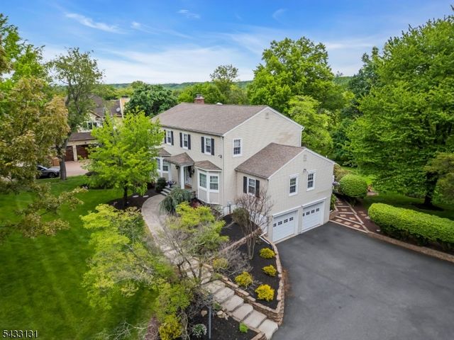 566 Glen Ridge Dr, Bridgewater Twp., NJ 08807