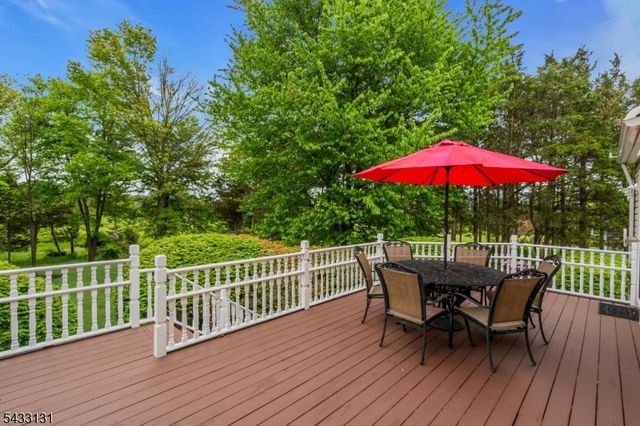566 Glen Ridge Dr, Bridgewater Twp., NJ 08807