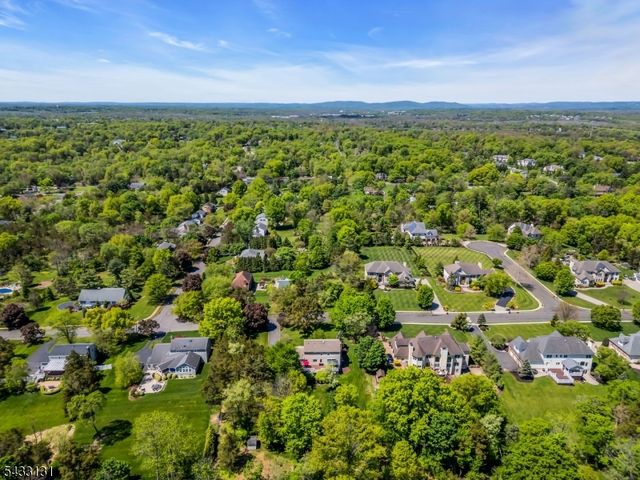 566 Glen Ridge Dr, Bridgewater Twp., NJ 08807