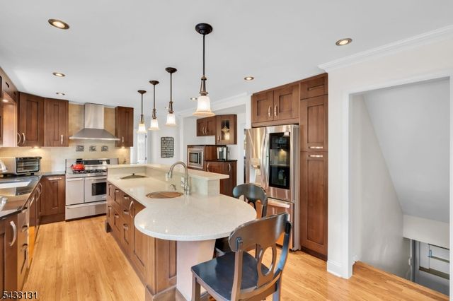 566 Glen Ridge Dr, Bridgewater Twp., NJ 08807