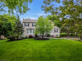 566 Glen Ridge Dr, Bridgewater Twp., NJ 08807