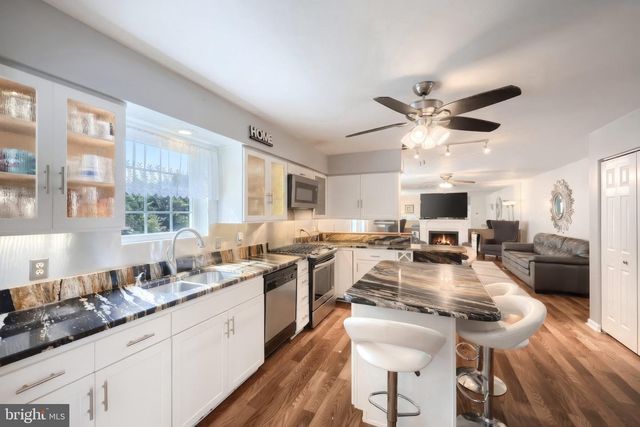 217 MOORE DR, Hanover, PA 17331