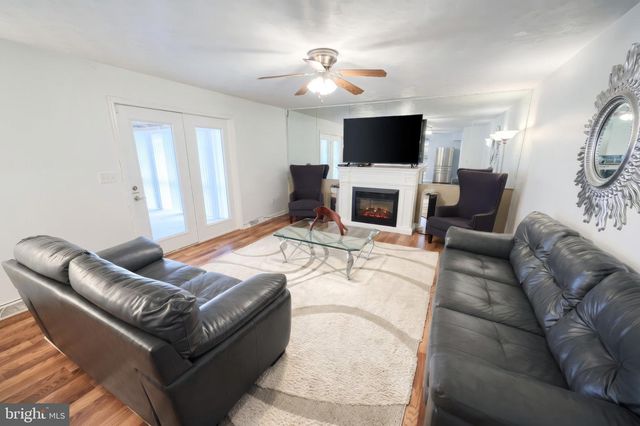 217 MOORE DR, Hanover, PA 17331