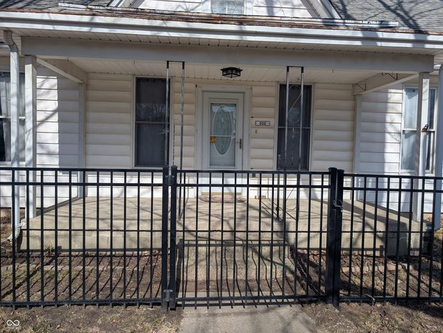 202 E Washington Street, Waynetown, IN 47990