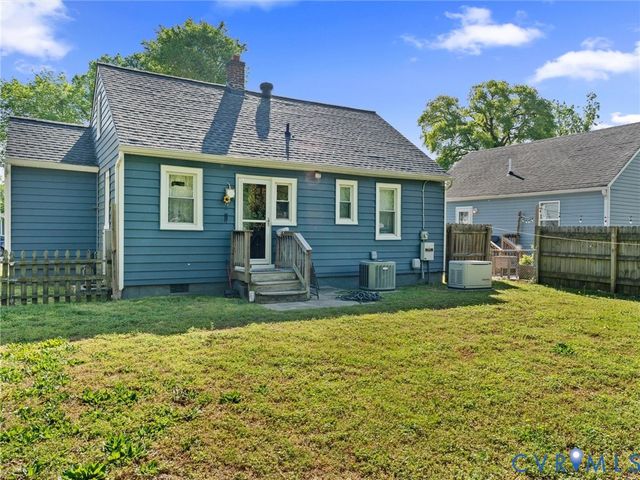 1112 Jett Ave, Colonial Heights, VA 23834