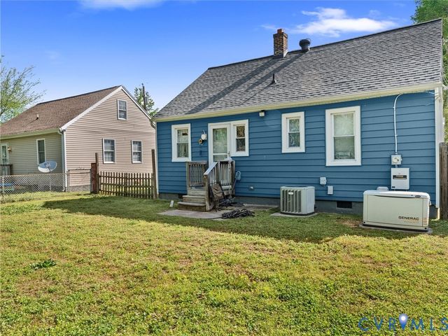 1112 Jett Ave, Colonial Heights, VA 23834