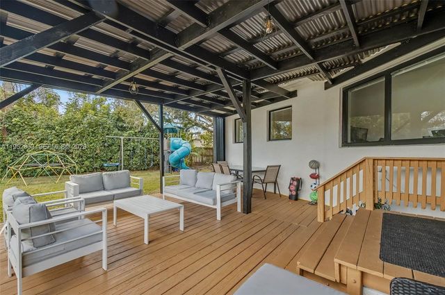 15815 SW 85th Ave, Palmetto Bay, FL 33157