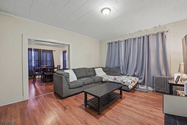 575 Sand Ford Ave, Newark City, NJ 07106