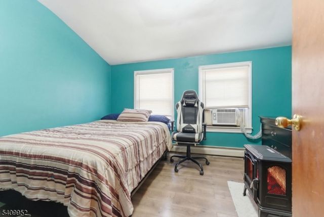 575 Sand Ford Ave, Newark City, NJ 07106