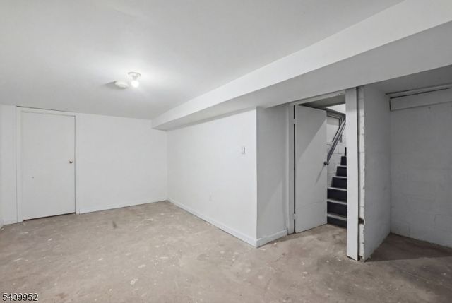 575 Sand Ford Ave, Newark City, NJ 07106