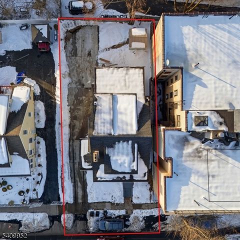 575 Sand Ford Ave, Newark City, NJ 07106