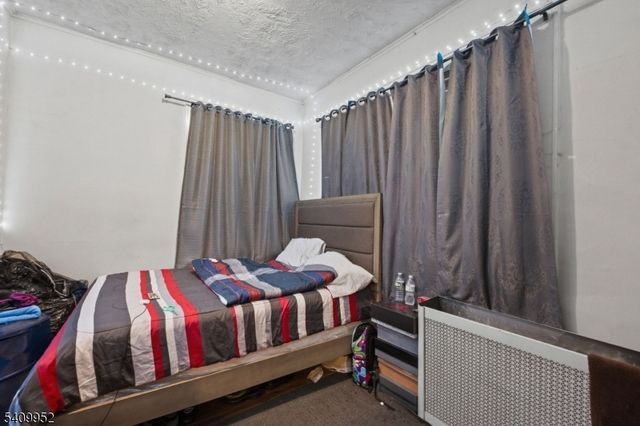 575 Sand Ford Ave, Newark City, NJ 07106