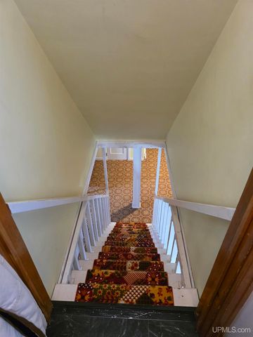 817 W Maple Street, Iron River, MI 49935