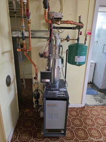 817 W Maple Street, Iron River, MI 49935