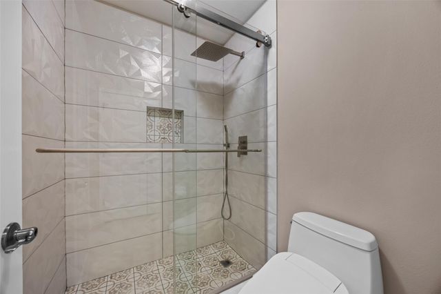 402 Raging River RD, Cedar Park, TX 78613
