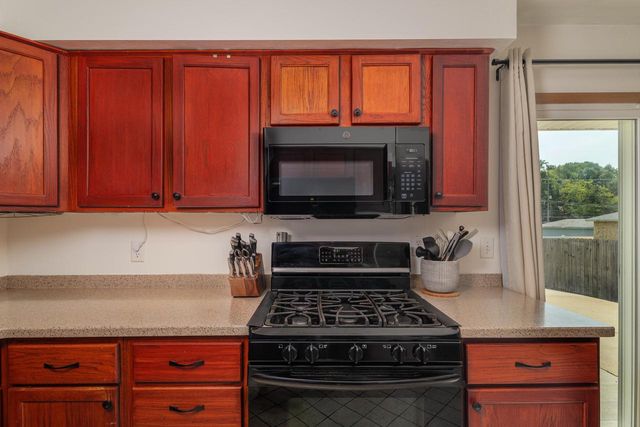 4609 Pershing BOULEVARD, Kenosha, WI 53144