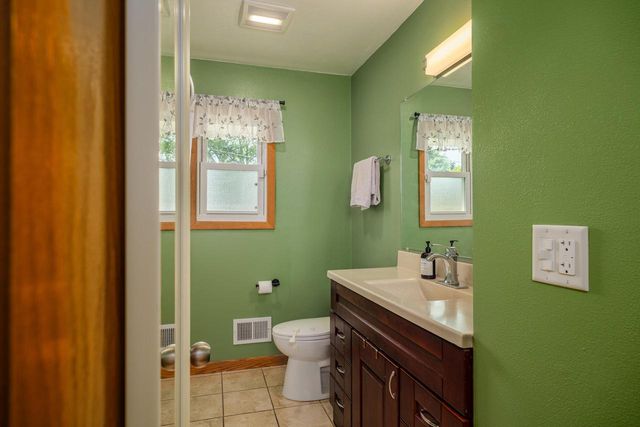4609 Pershing BOULEVARD, Kenosha, WI 53144