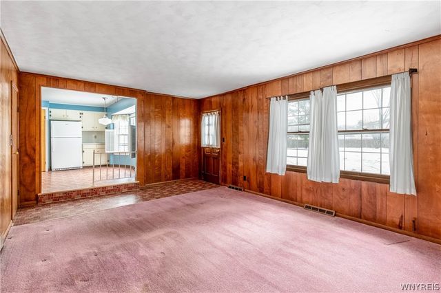 15 Presidents Walk, Amherst, NY 14221