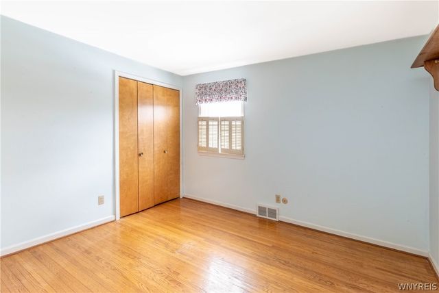 15 Presidents Walk, Amherst, NY 14221