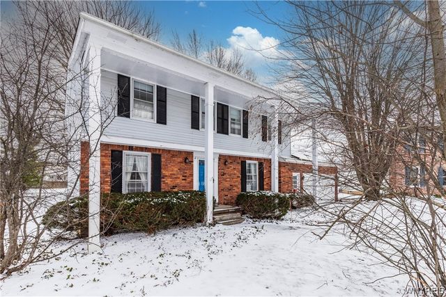 15 Presidents Walk, Amherst, NY 14221