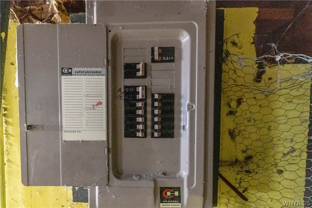 15 Presidents Walk, Amherst, NY 14221