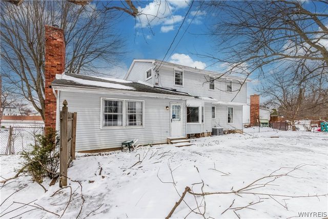 15 Presidents Walk, Amherst, NY 14221