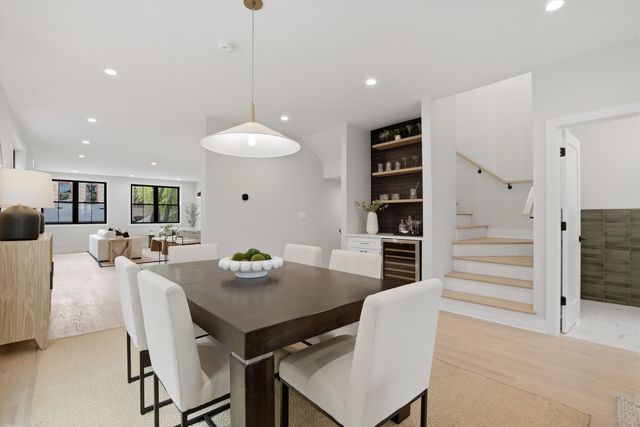 3323 W Belden Avenue, Chicago, IL 60647