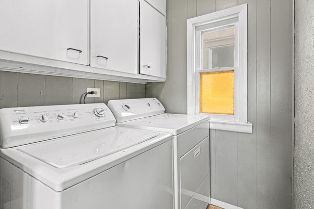 653 19th Avenue NE, Minneapolis, MN 55418