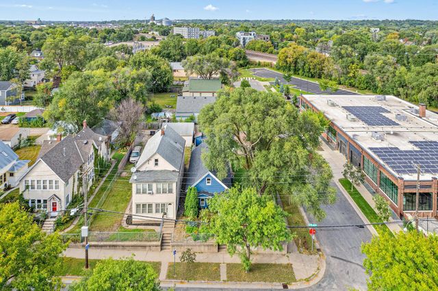 653 19th Avenue NE, Minneapolis, MN 55418