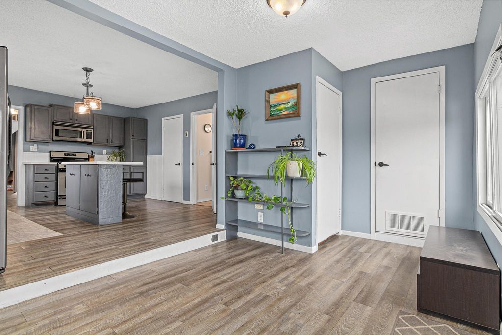 653 19th Avenue NE, Minneapolis, MN 55418 — photo 2