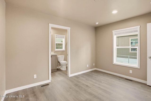 11776 N Hauser Lake RD, SPC 15, Hauser, ID 83854