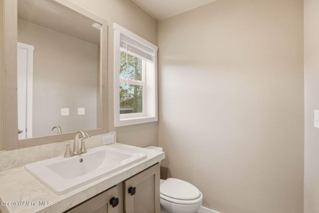 11776 N Hauser Lake RD, SPC 15, Hauser, ID 83854