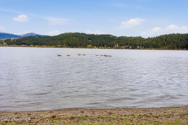 11776 N Hauser Lake RD, SPC 15, Hauser, ID 83854